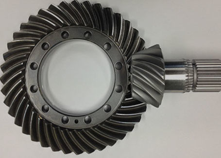 เครื่องกลอง Hypoid Gear Alloy Steel Pinion Helical Tooth เครื่องกลองกลองขนาดเล็ก